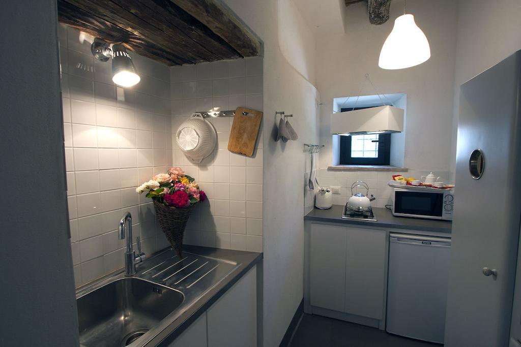 Gli Appartamenti Di Torre Bertona 托迪 客房 照片