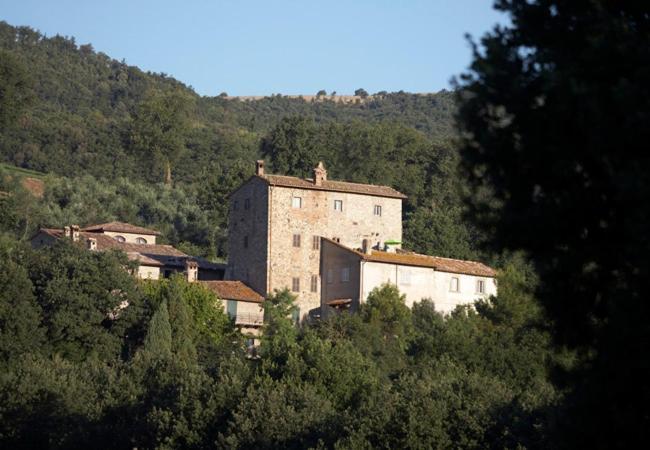 Gli Appartamenti Di Torre Bertona 托迪 外观 照片
